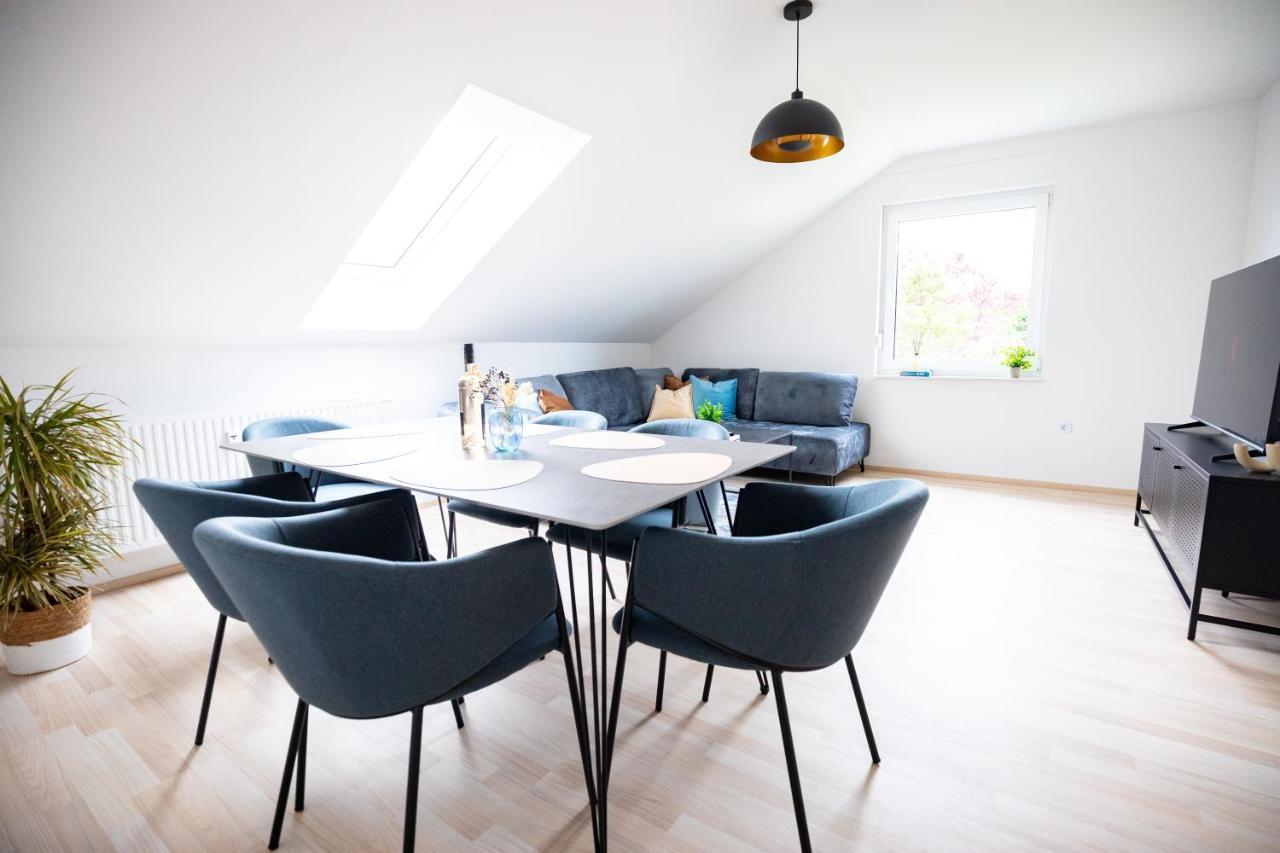 Design-Ferienwohnung In Kelberg Am Nuerburgring: Platz Fuer 6, Kueche, Wifi, Netflix Buitenkant foto